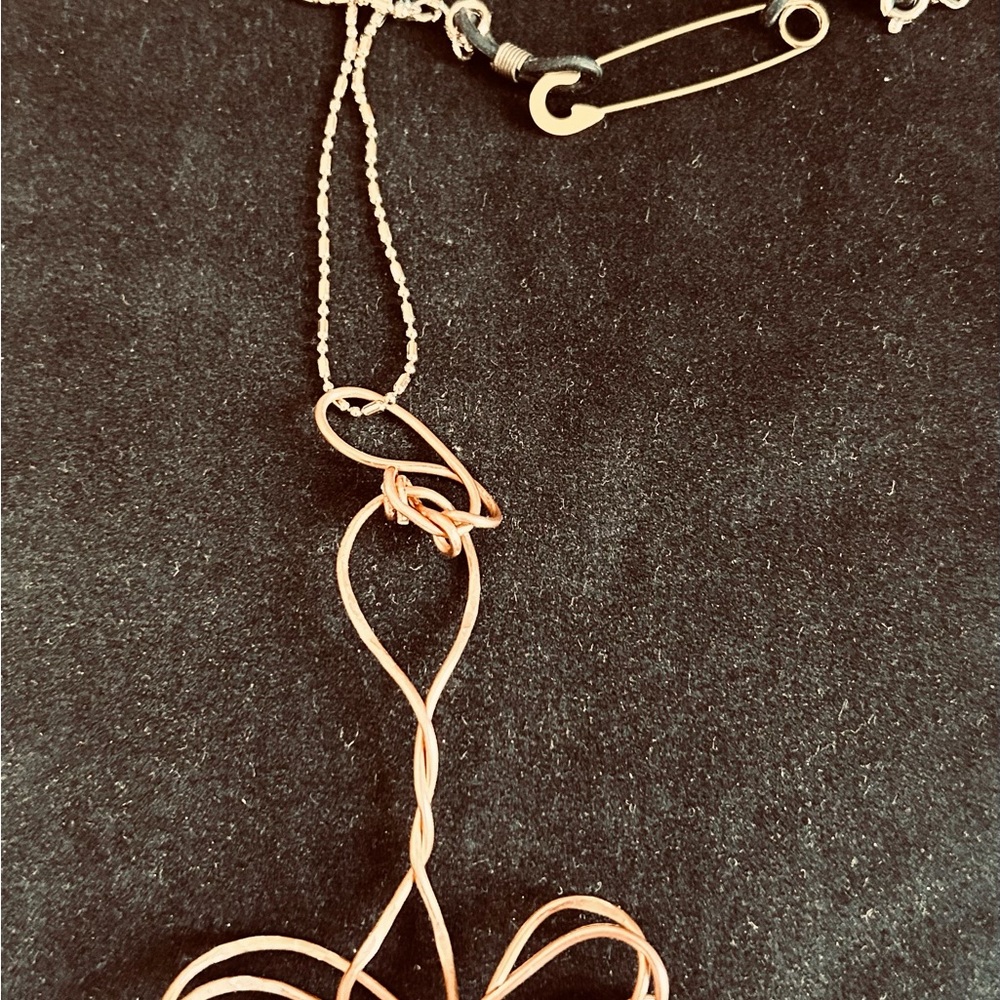 Elegant Copper Wire Pendant Necklace - Picture 5 of 6
